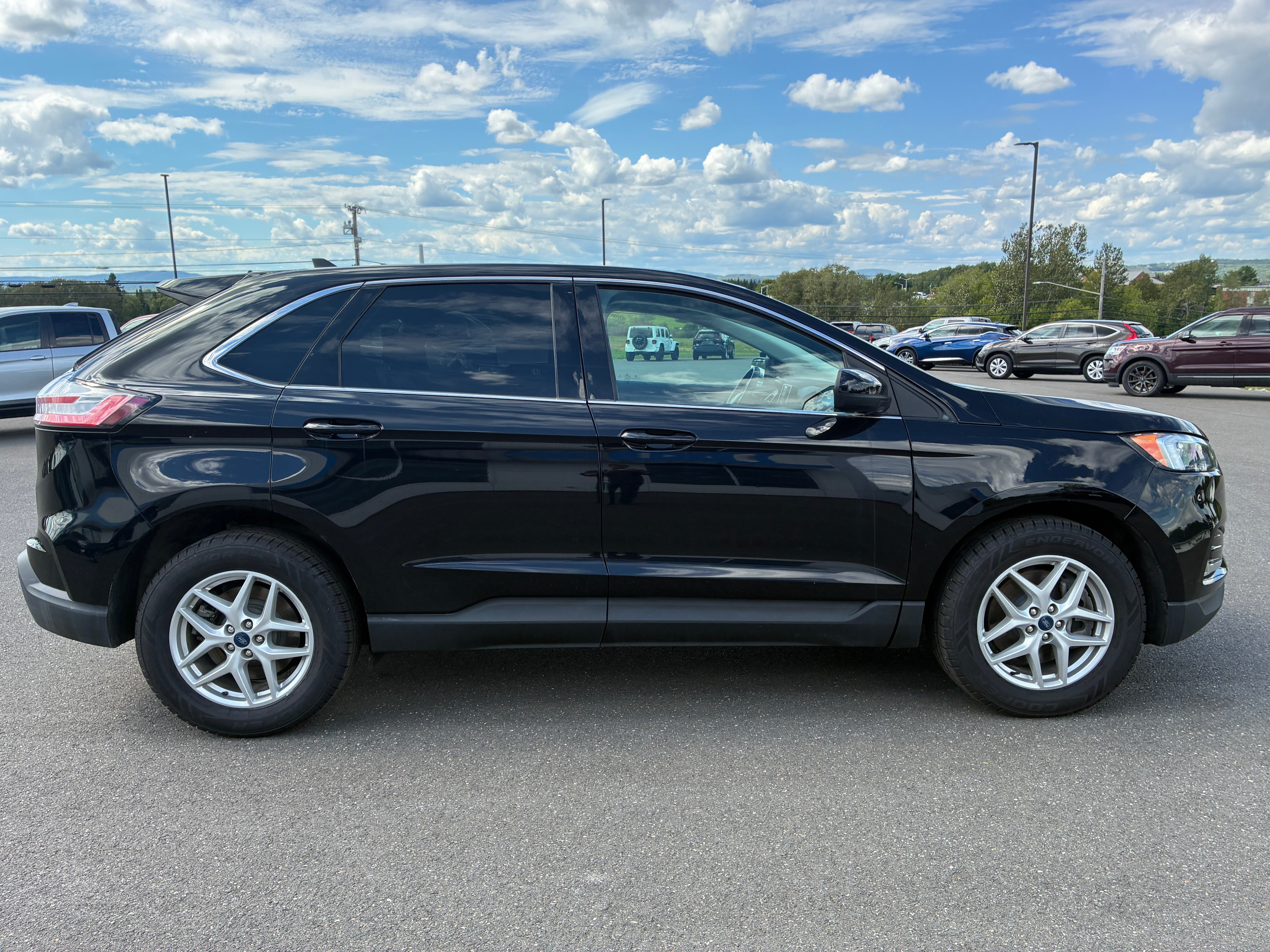 2022 Ford Edge SEL