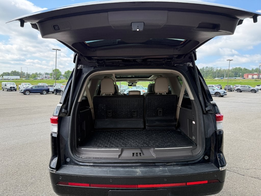 2022 Lincoln Navigator L Reserve