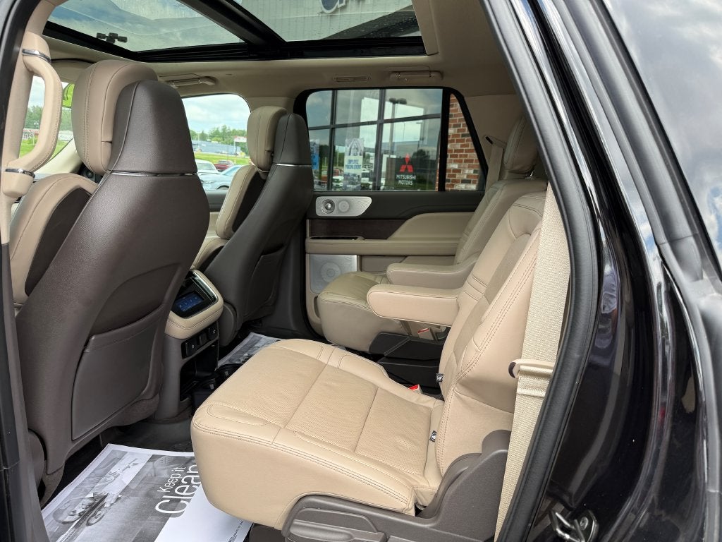 2022 Lincoln Navigator L Reserve