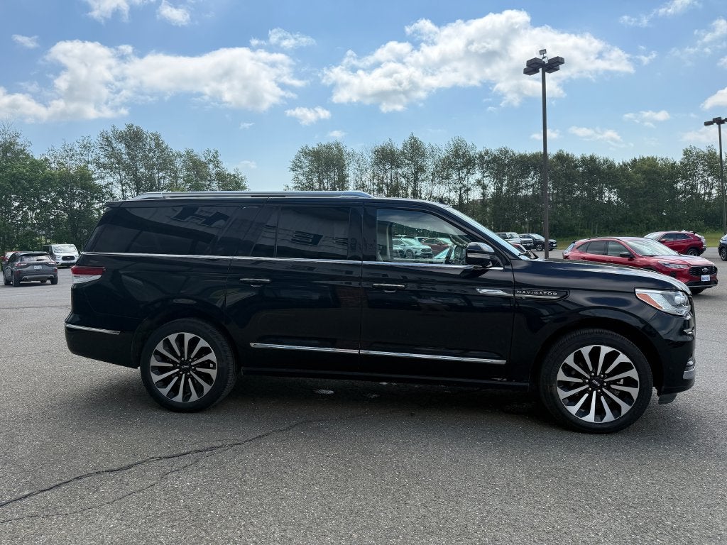 2022 Lincoln Navigator L Reserve